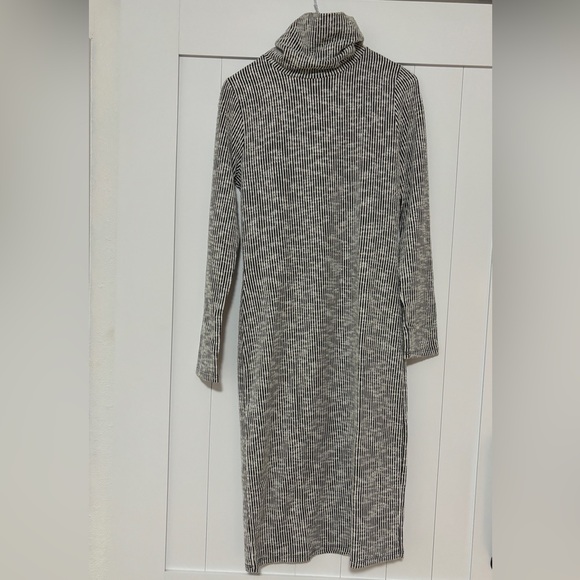 Caution to the wind long sleeve turtle neck dress new with tags sz small striped - Picture 1 of 2